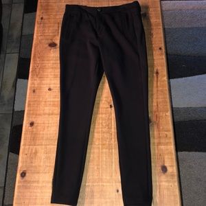 Black tight jegging/ slack pant